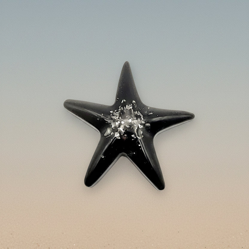 Black Resin Star Figurine – Sleek Decorative Accent