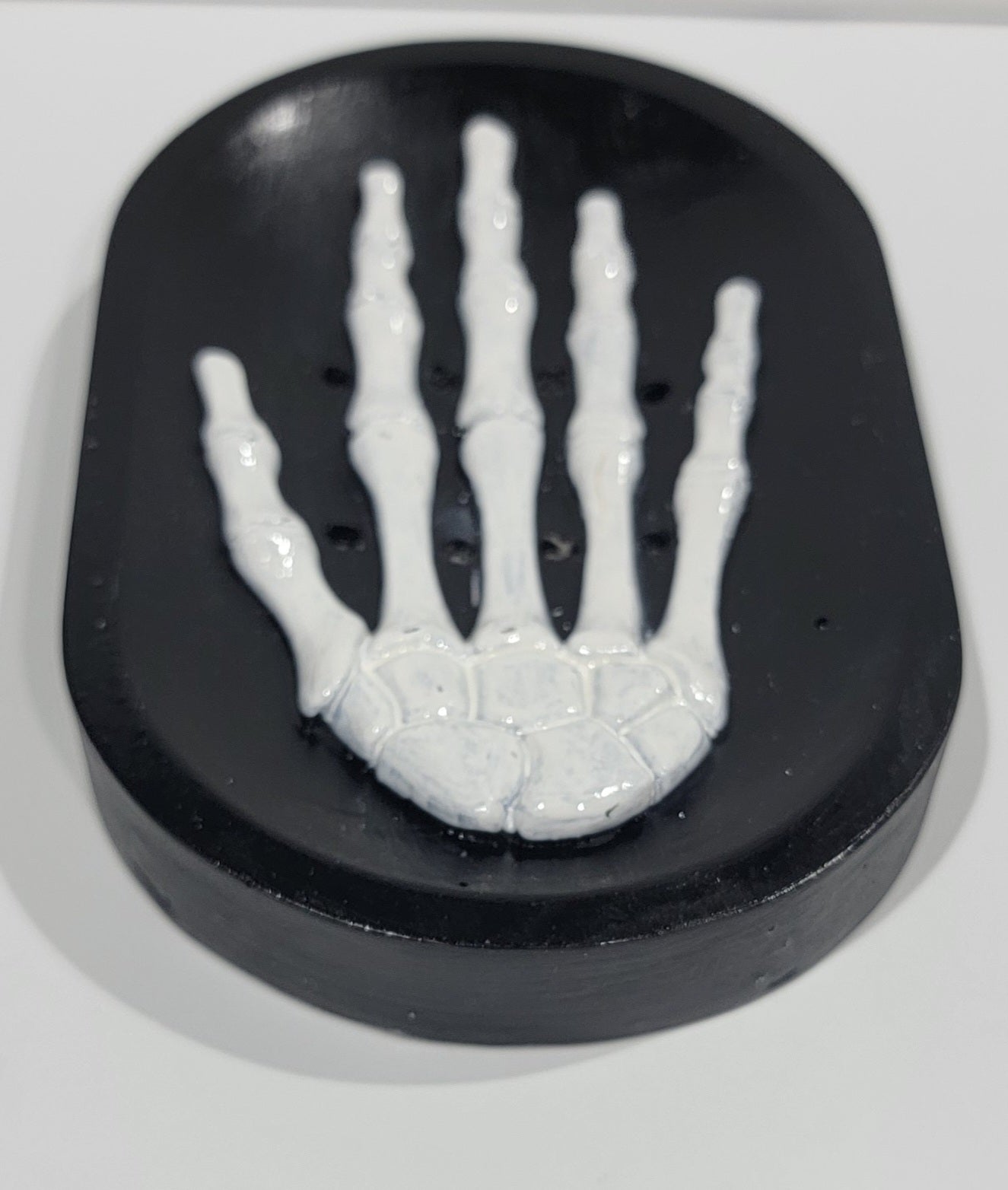 Skeleton Soap Dish black/white