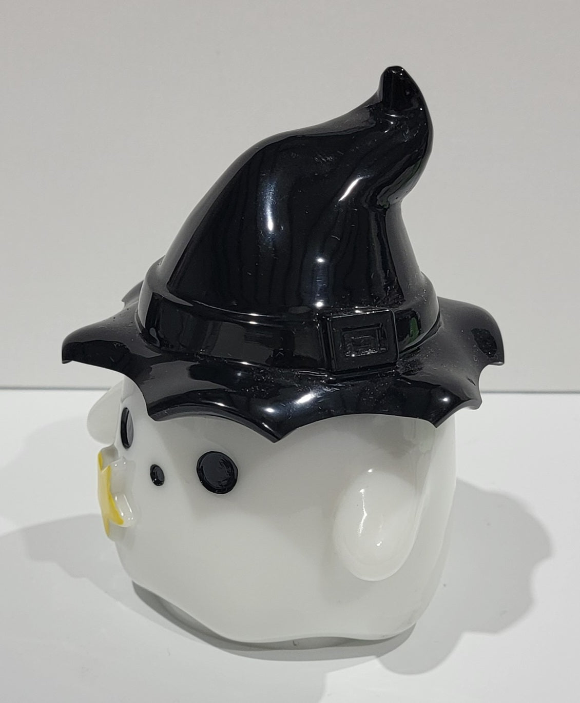 Ghost dish with wand and Hat