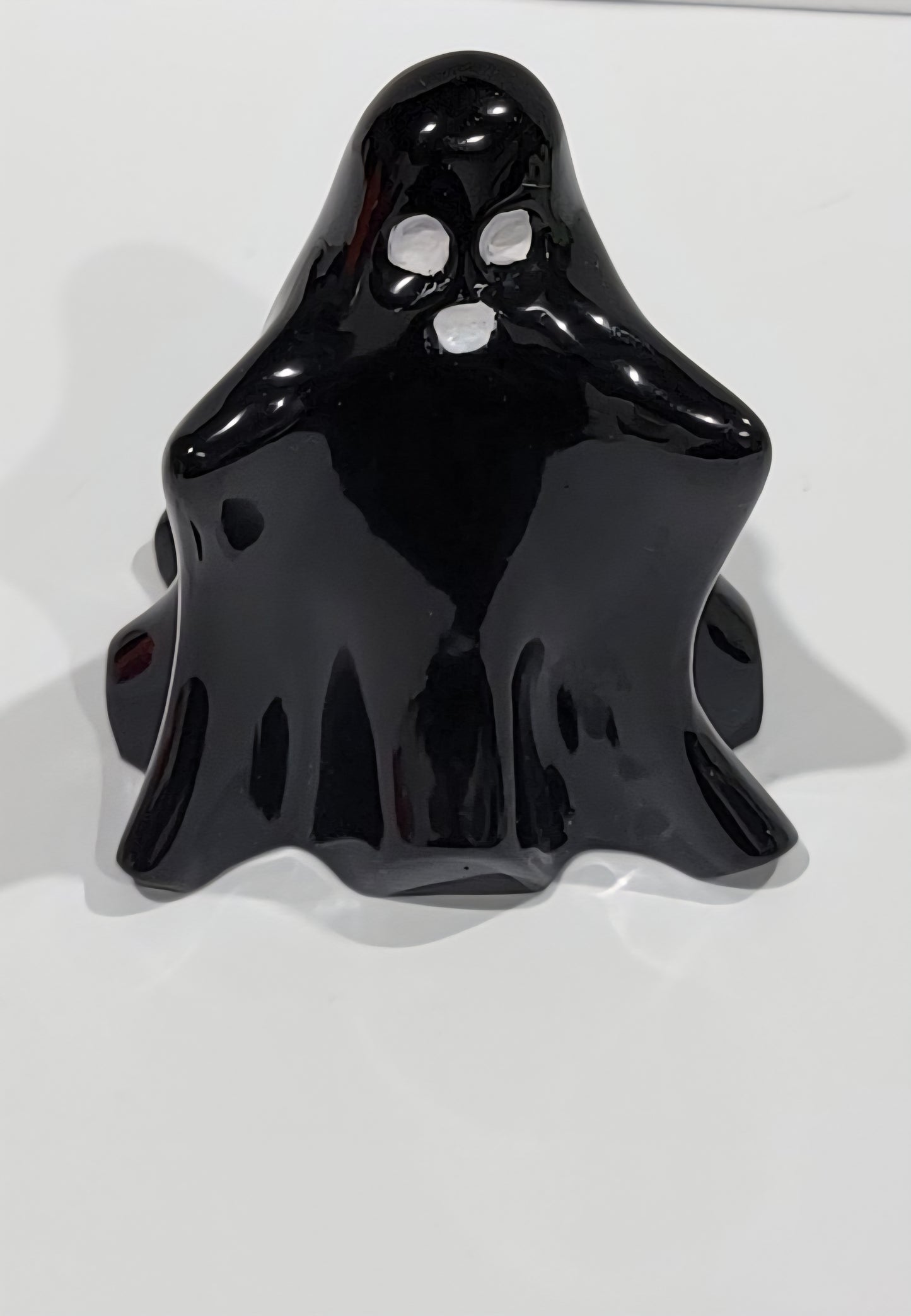 Ghost figurine black/white