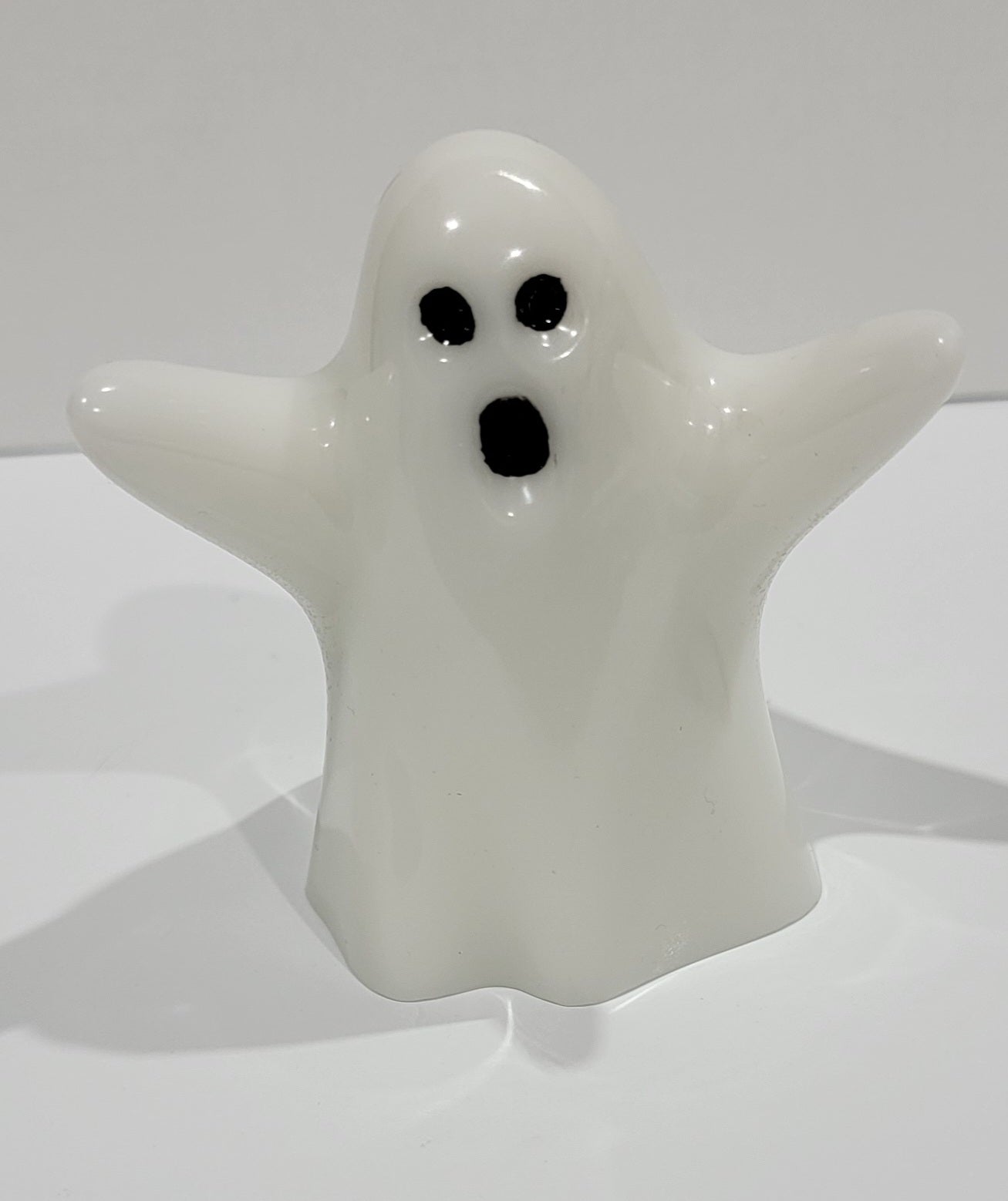 Ghost figurine white/black