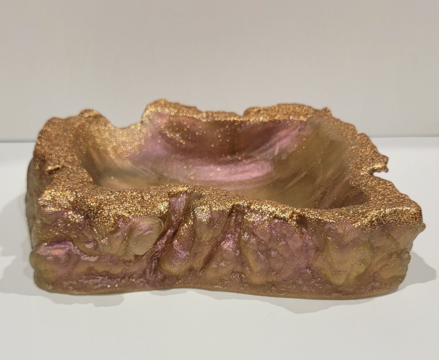 Rock Soap Dish gold/pink