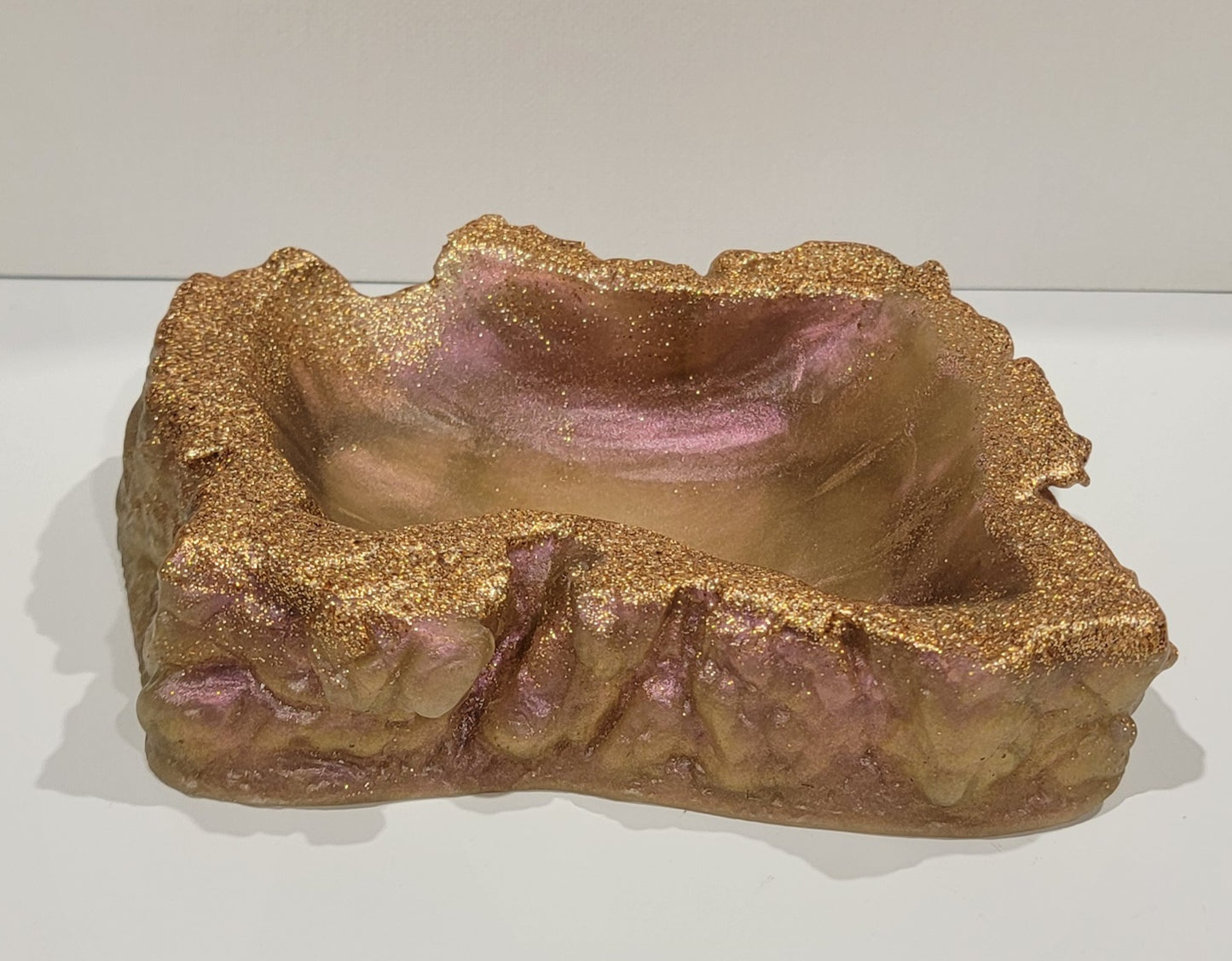 Rock Soap Dish gold/pink