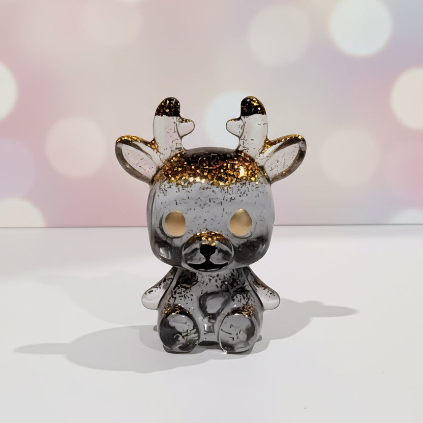 Holiday Reindeer Figurine – Resin Mini Décor