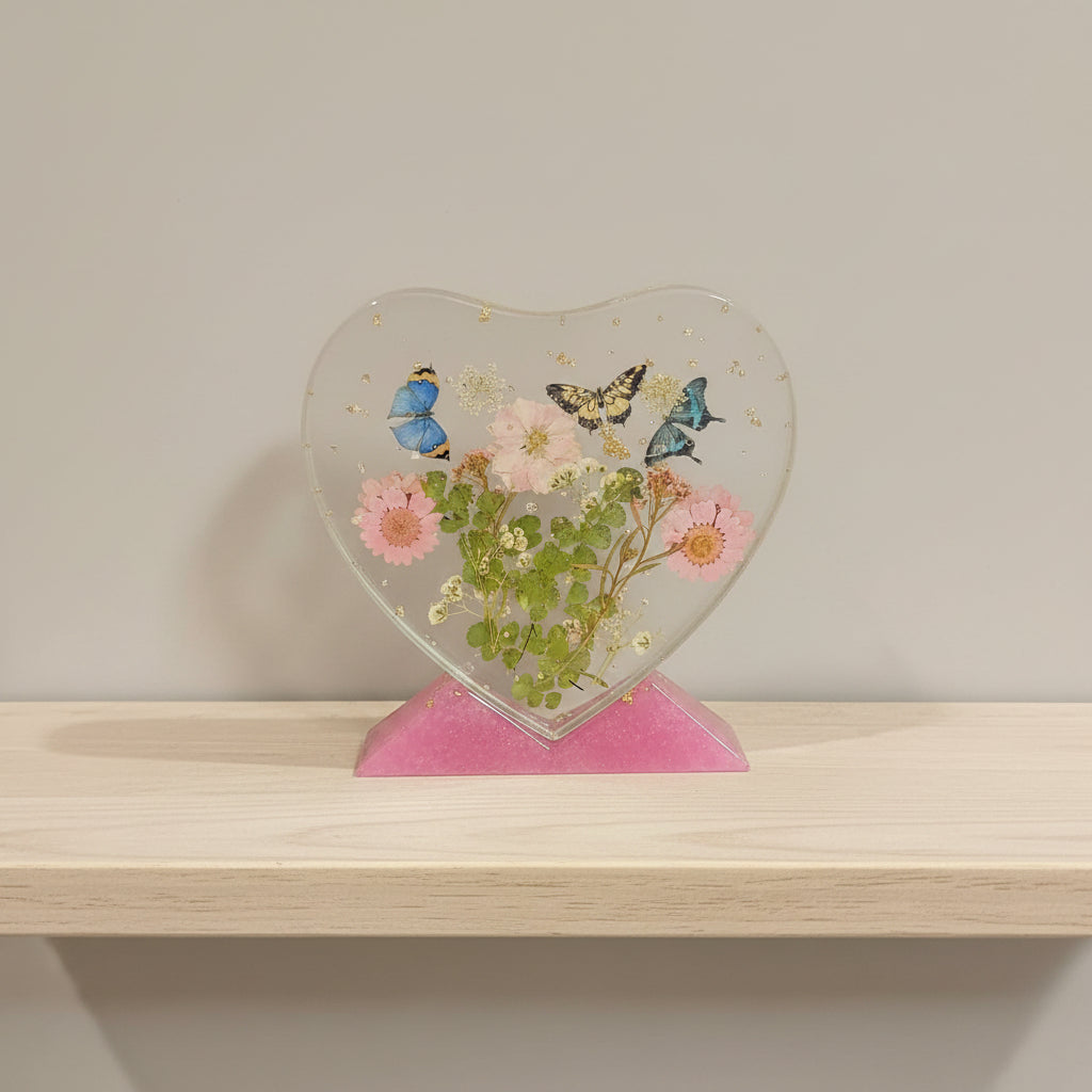 Pink Floral Heart Keepsake – Charming Standing Resin Décor