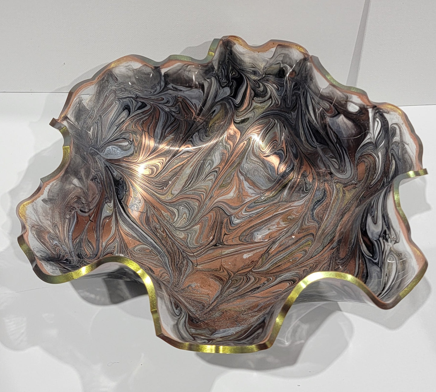 Metallic Resin Bowl in Bronze, Gray, Black & Gold – Contemporary Décor