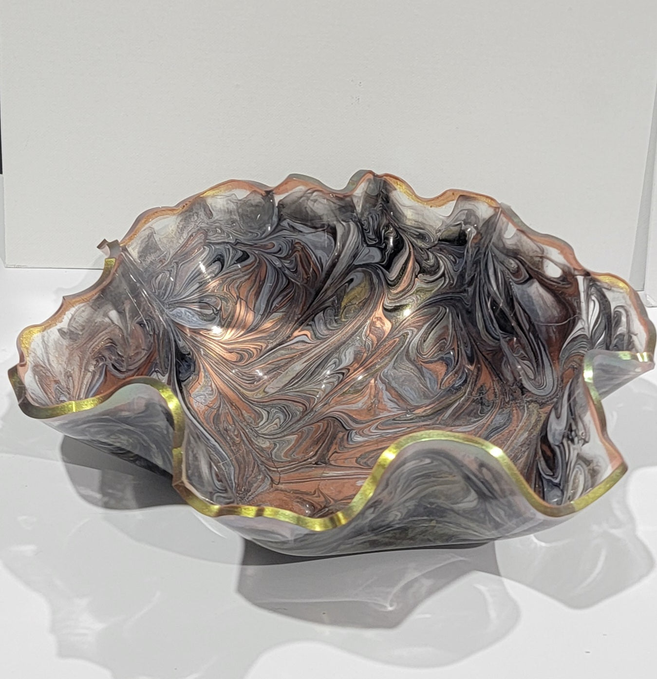Metallic Resin Bowl in Bronze, Gray, Black & Gold – Contemporary Décor