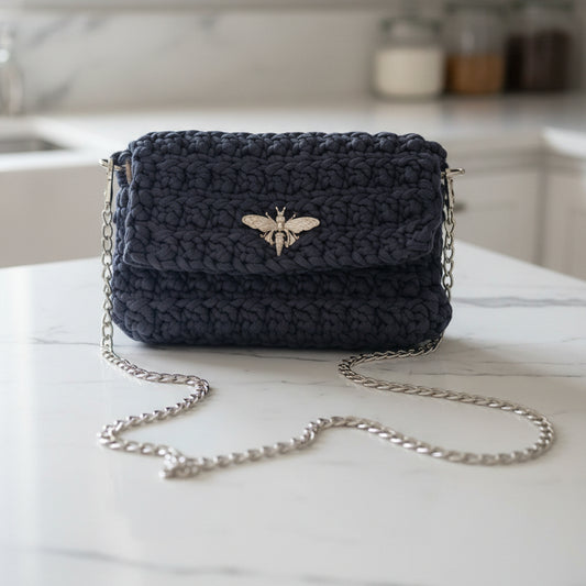 Gray Crochet Purse w/Bee Clasp