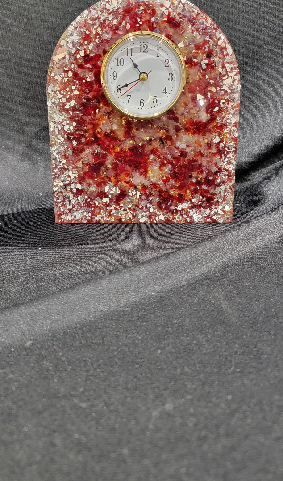 Color Rock Standing Clock